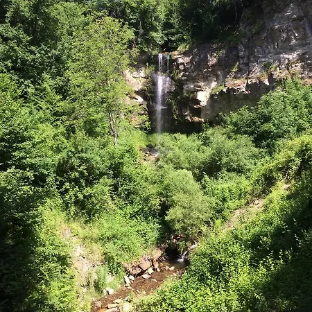 за гости водопада Смолян